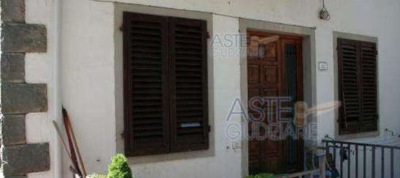 4 rooms Apartment in San Marcello Piteglio, Italy No. 45999 3