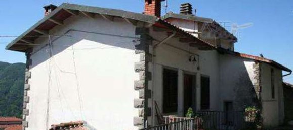 4 rooms Apartment in San Marcello Piteglio, Italy No. 45999 2