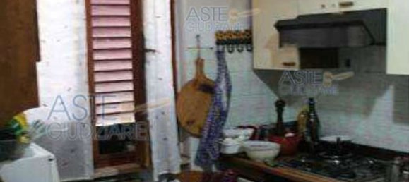 4 rooms Apartment in San Marcello Piteglio, Italy No. 45999 9