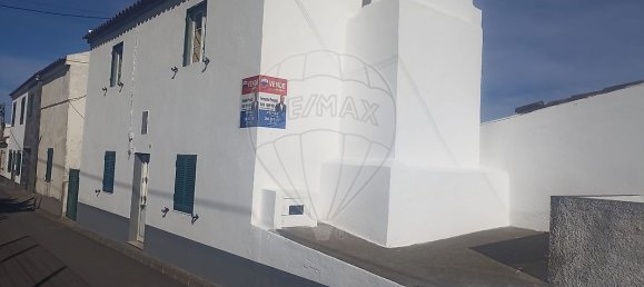 Casa de 3 dormitorios en Ponta Delgada, Portugal No. 46763 3