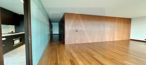 4 bedrooms Apartment in Lisbon, Portugal No. 81031 21