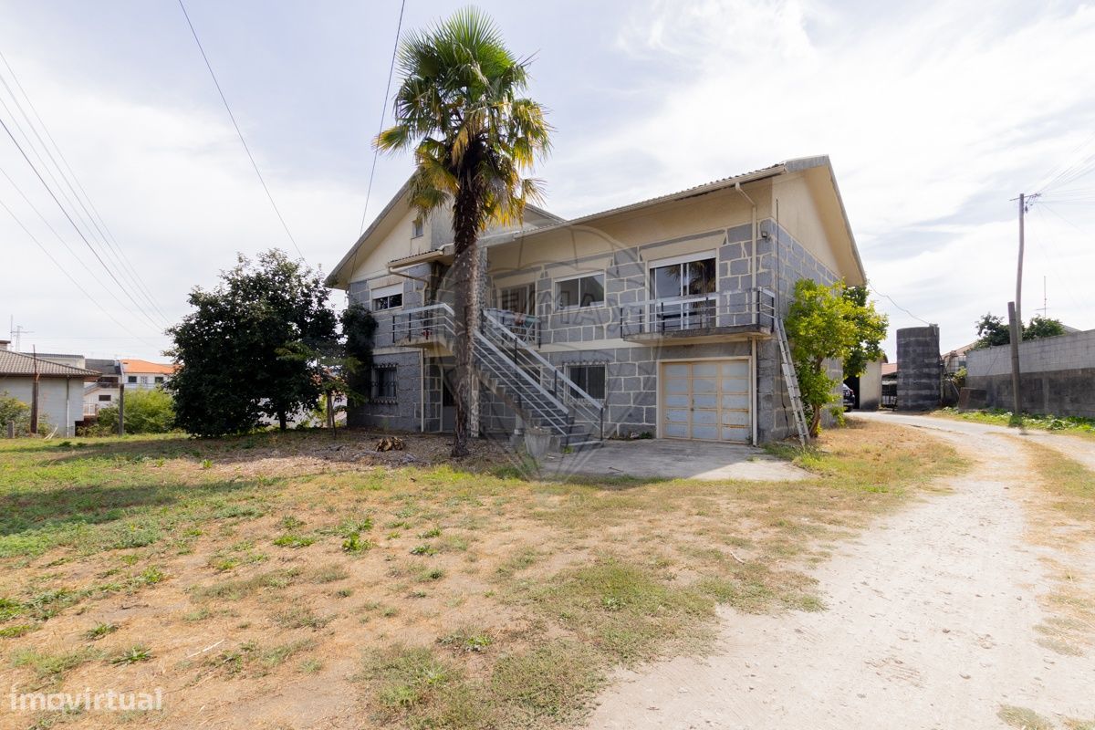 4 chambres Maison à Guimaraes, Portugal No. 39328