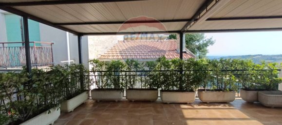 3 bedrooms House in Castel Frentano, Italy No. 275152 3