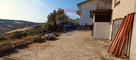 3 bedrooms House in Castel Frentano, Italy No. 275152 32