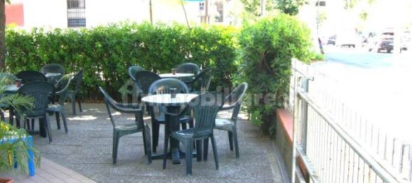 2-salle Propriété commerciale à Sesto Fiorentino, Italy No. 41433 9