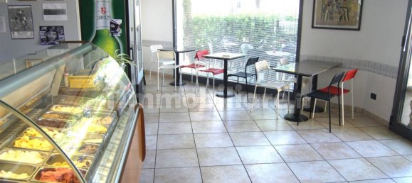 2-salle Propriété commerciale à Sesto Fiorentino, Italy No. 41433 3