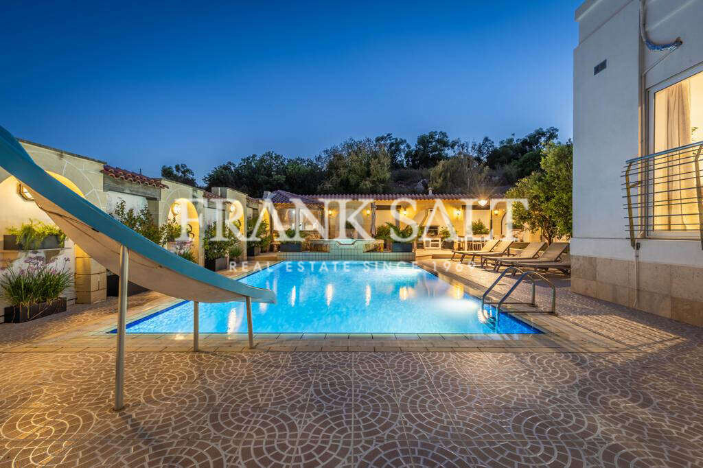 5 chambres Villa à Iklin, Malta No. 7378