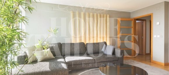 3 bedrooms Duplex in Lisbon, Portugal No. 136810 3