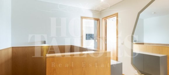 3 bedrooms Duplex in Lisbon, Portugal No. 136810 25