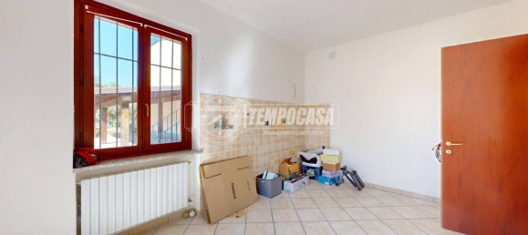 Apartamento de 1 dormitorio en Bra, Italy No. 292199 2
