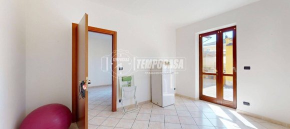Apartamento de 1 dormitorio en Bra, Italy No. 292199 4