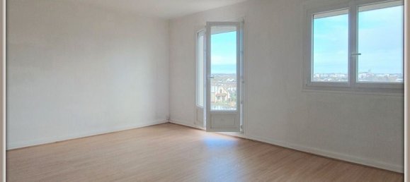 2 chambres Appartement à La Chapelle-Saint-Luc, France No. 48503 3