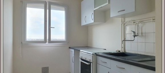 2 chambres Appartement à La Chapelle-Saint-Luc, France No. 48503 6