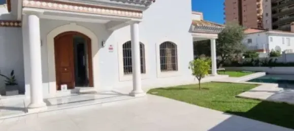 4 غرف نوم فيلا في Fuengirola, Spain رقم 135602 37