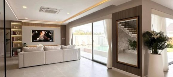 7 bedrooms House in Pattaya, Thailand No. 27485 12