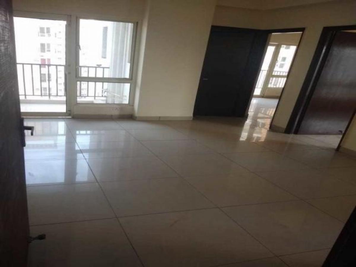 2 bedrooms House in Noida, India No. 65369