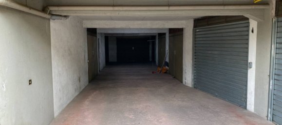 23m² Garage in Rome, Italy No. 355538 3