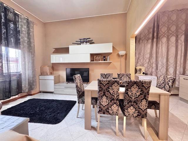 Apartamento de 2 dormitorios en Varese, Italy No. 67920