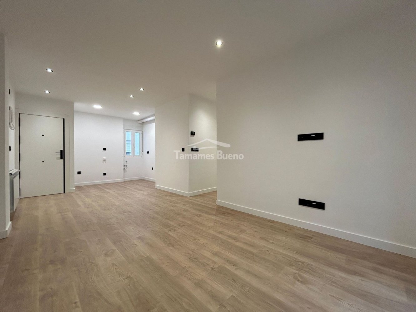 3 bedrooms Apartment in Salamanca, Spain No. 153300