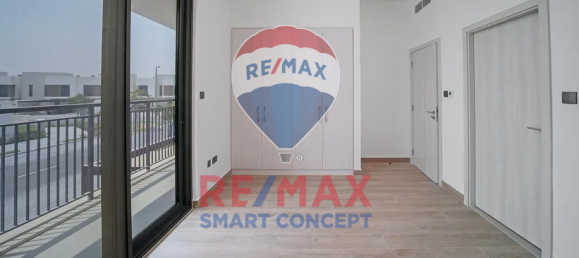 4 bedrooms Villa in Yas Island, UAE No. 66719 9