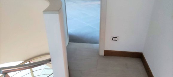 14 rooms Apartment in Pistoia, Italy No. 213529 32