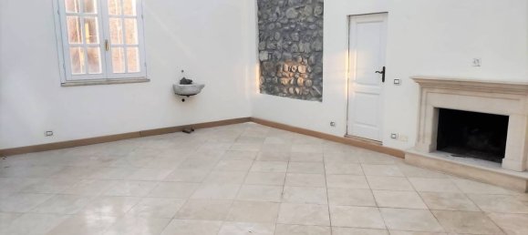 14 rooms Apartment in Pistoia, Italy No. 213529 12