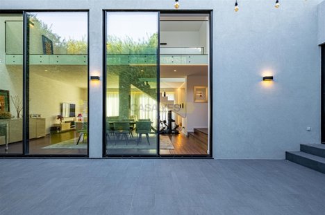 4 bedrooms House in Porto, Portugal No. 125110