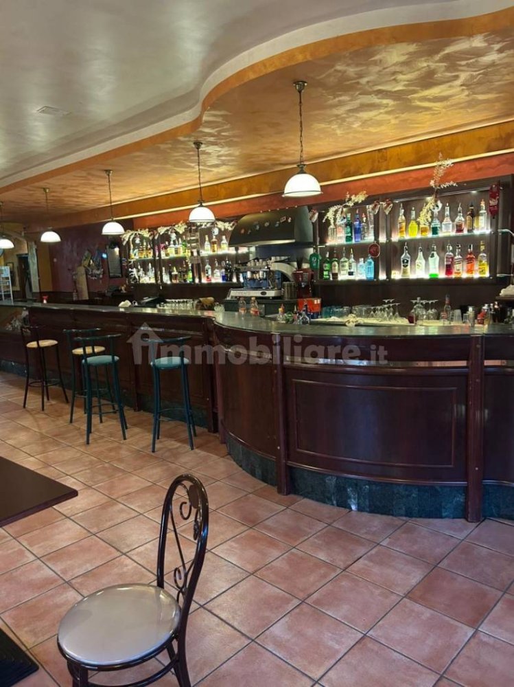 2 rooms Commercial property in San Nicandro Garganico, Italy No. 364069