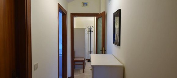 Apartamento de 5 habitaciónes en Amandola, Italy No. 105368 9