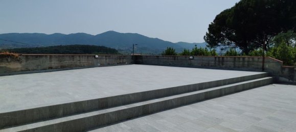 5 rooms Penthouse in Quarrata, Italy No. 285278 2