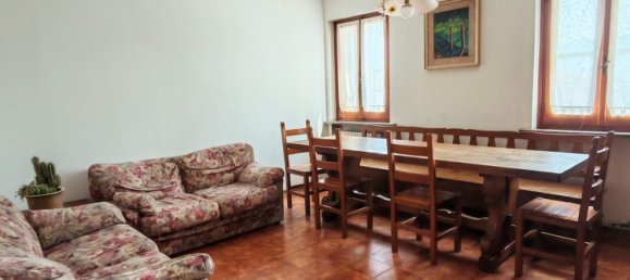 5 rooms Penthouse in Quarrata, Italy No. 285278 4