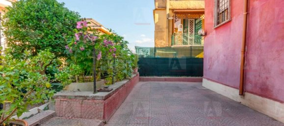 5-salle Appartement à Rome, Italy No. 110687 3