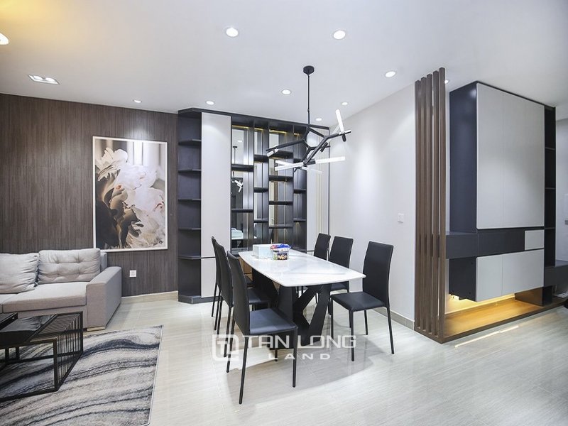 Apartamento de 3 dormitorios en Tay Ho, Vietnam No. 758