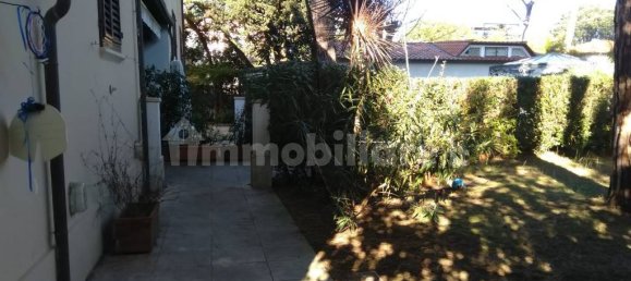 6 غرف نوم فيلا في Forte dei Marmi, Italy رقم 129549 15