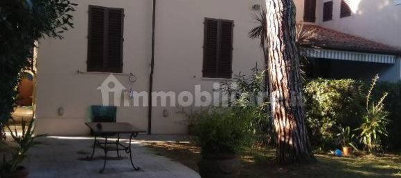 6 غرف نوم فيلا في Forte dei Marmi, Italy رقم 129549 4