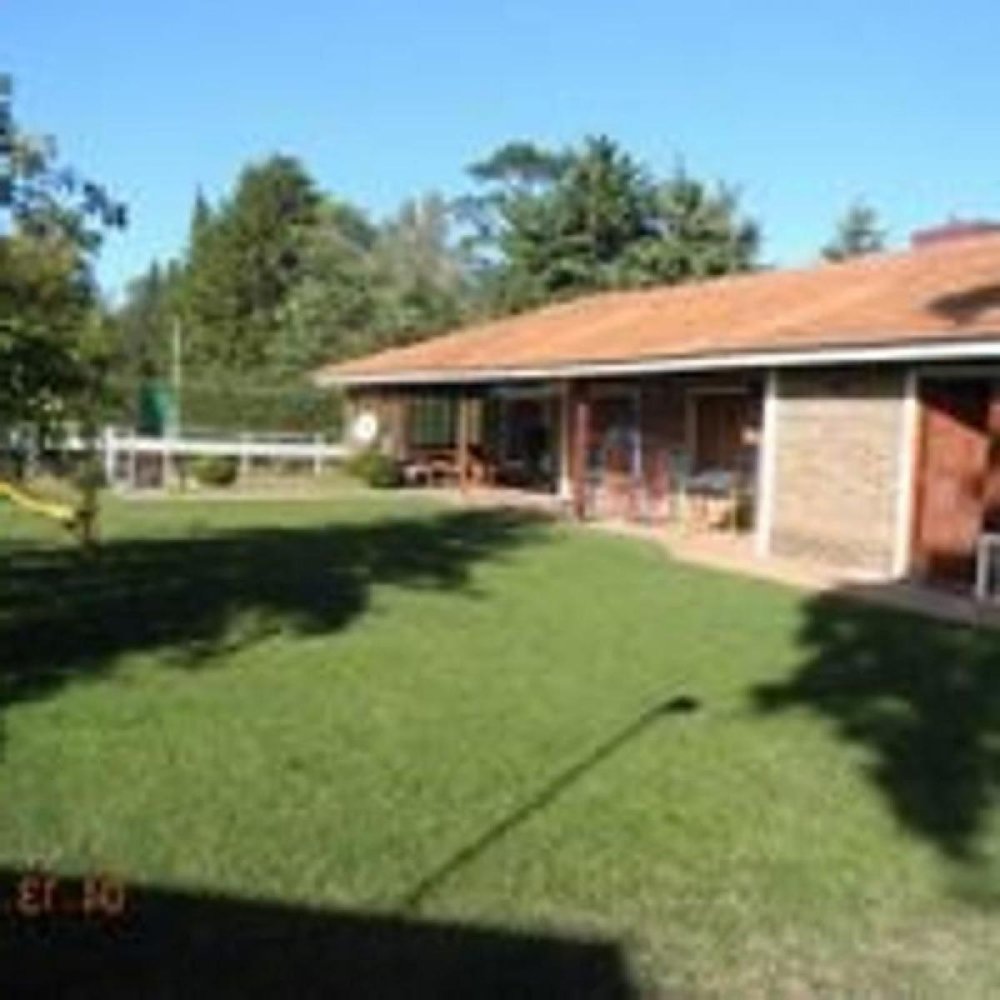 3 bedrooms House in Berazategui, Argentina No. 77838