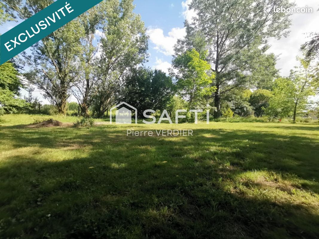 897m² Land in Saint-Andre-de-Cubzac, France No. 107084