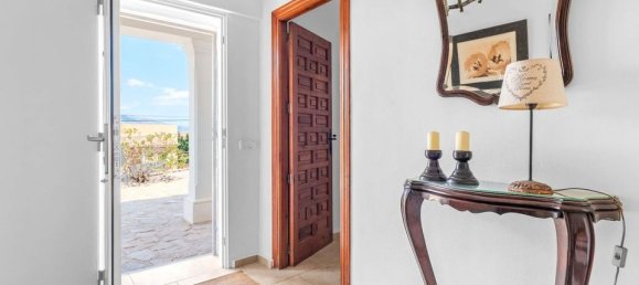 3 bedrooms Villa in Alicante, Spain No. 170285 6