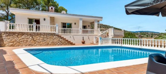 3 bedrooms Villa in Alicante, Spain No. 170285 2