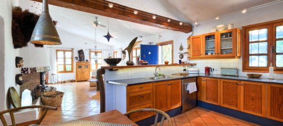 2 bedrooms House in Estepona, Spain No. 99053 6