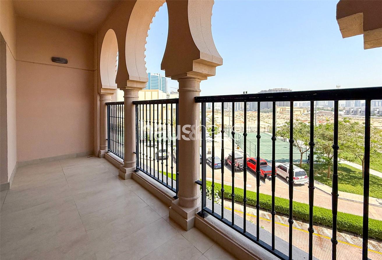 Apartamento T3 em Jumeirah Golf Estates, UAE N.º 100203