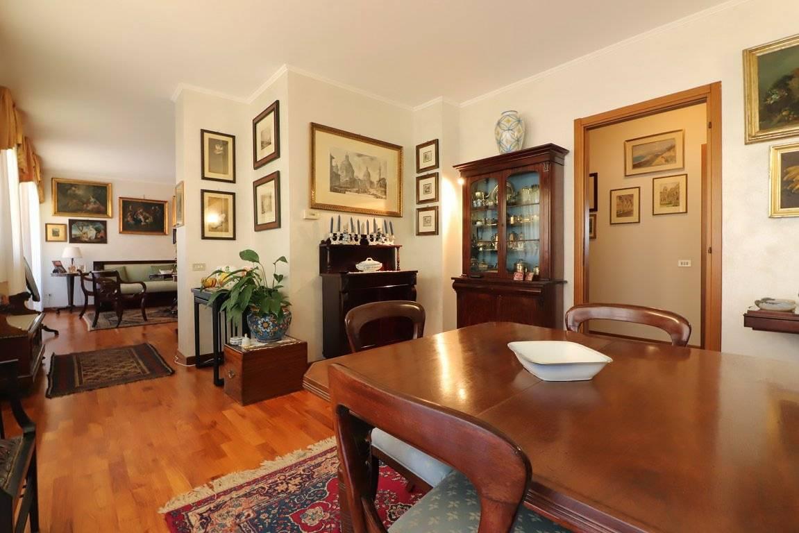 Пентхаус с 6 комнатами в Вимеркате, Италия № 162686