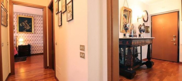 Пентхаус с 6 комнатами в Вимеркате, Италия № 162686 3