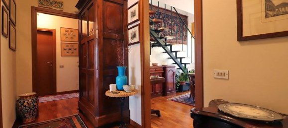 Пентхаус с 6 комнатами в Вимеркате, Италия № 162686 2