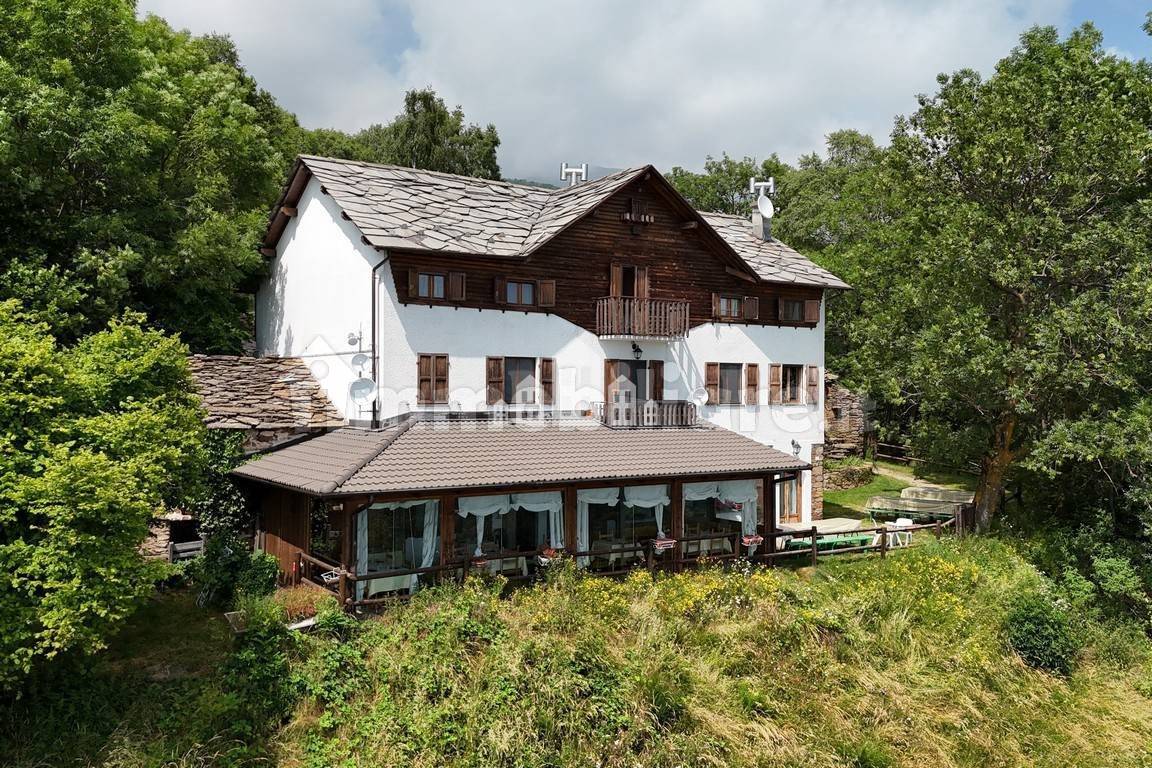 5 rooms Commercial property in Andrate, Italy No. 291402