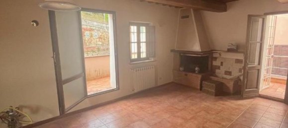 4 rooms Apartment in Palaia, Italy No. 30117 6