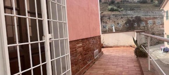 4 rooms Apartment in Palaia, Italy No. 30117 2