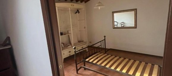 4 rooms Apartment in Palaia, Italy No. 30117 8