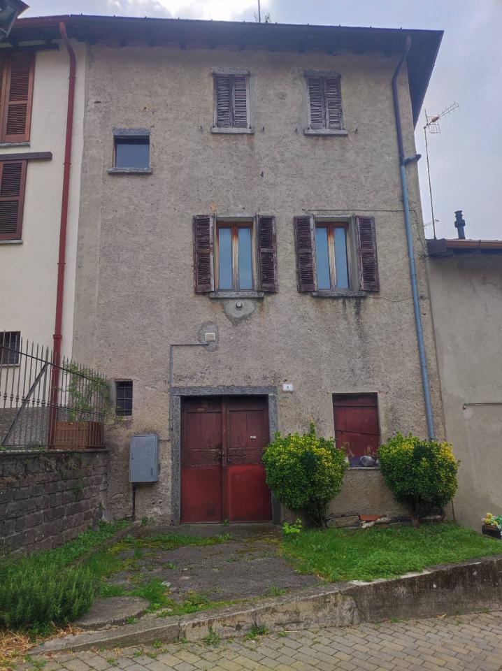 Apartamento de 7 divisões em Zelbio, Italy N.º 111701