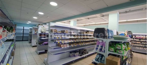 1غرفة عقار تجاري في Varese, Italy رقم 360235 14